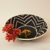 Extra Large Black Burst Raffia Woven Fruit Bread Bowl