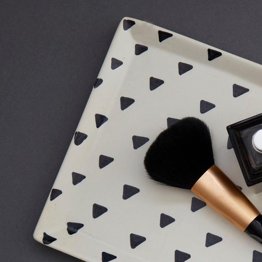 Kisii Stone Triangle Pattern Ring Jewelry Tray