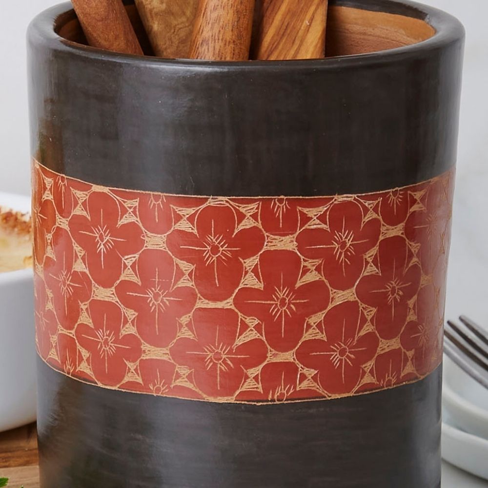 Black Rust Flower Terracotta Utensil Holder